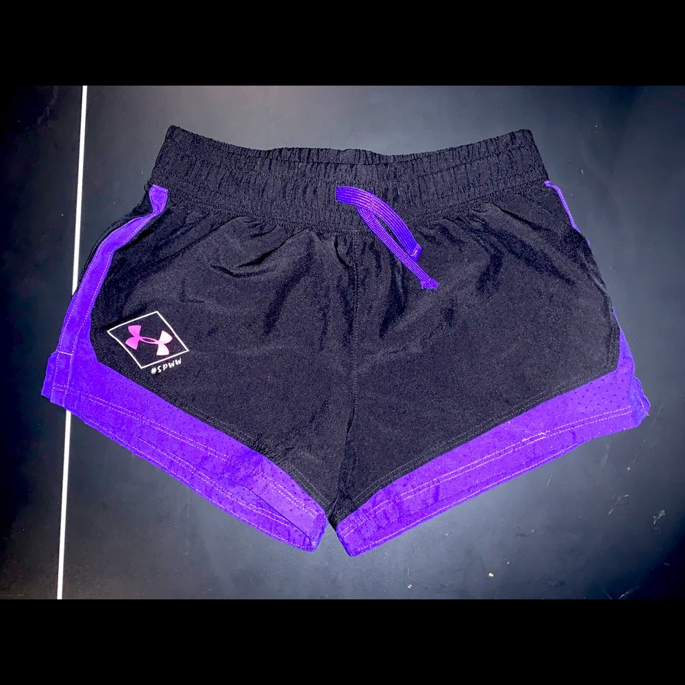 Under Armour shorts!!! Like new!!! YSmall